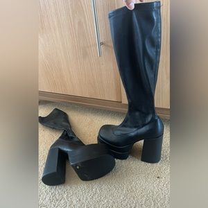 STEVE MADDEN CYPRESS BLACK BOOTS SIZE 8